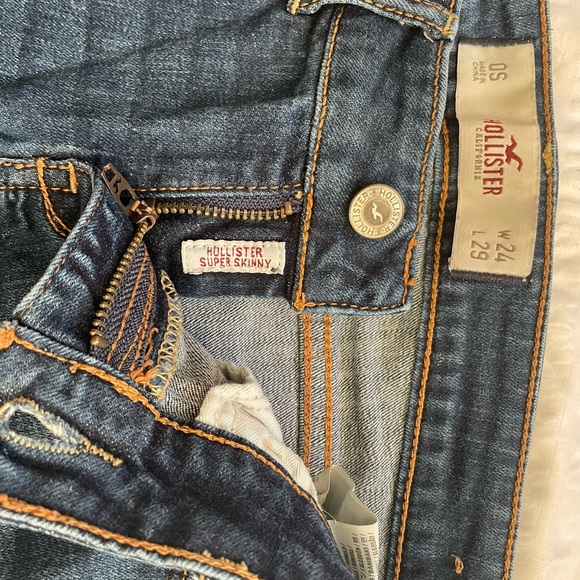 Hollister Classic Blue Women's Skinny Jeans - Picture 15 of 16